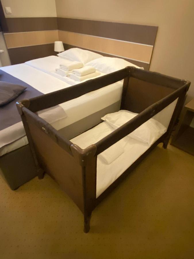 Hotel Sleep วรอตซวาฟ ภายนอก รูปภาพ