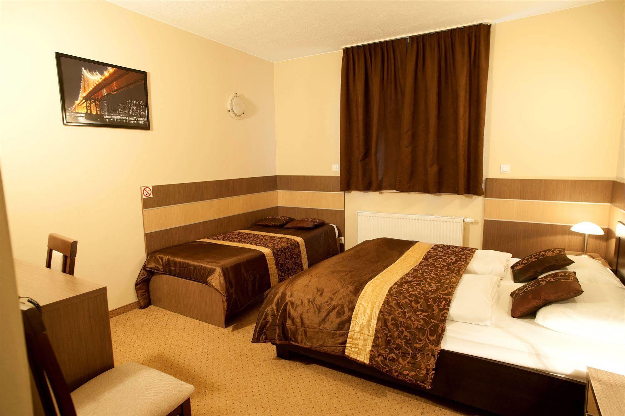 Hotel Sleep วรอตซวาฟ ภายนอก รูปภาพ